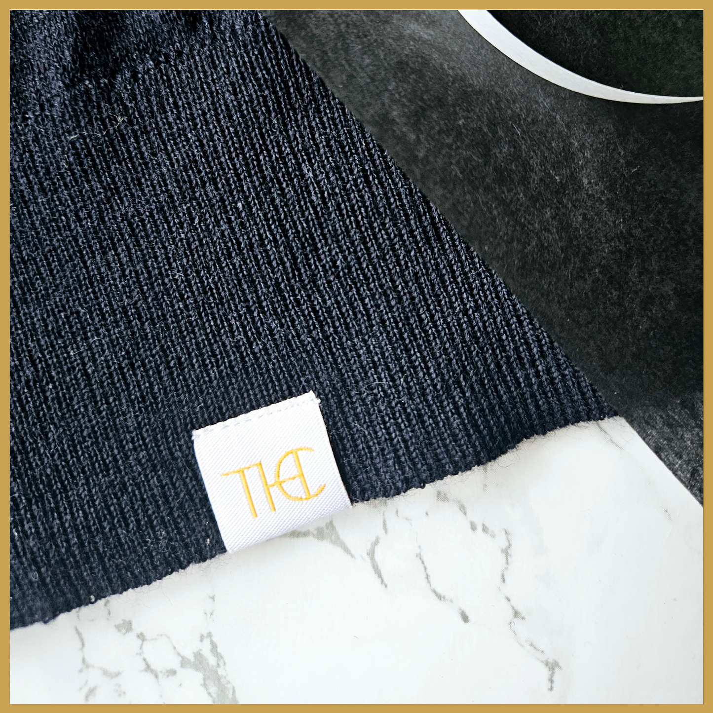 Pull à col rond / Round neck Pullover